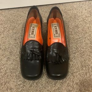 Etre black butter leather loafer tassle heeled loafer shoes sz 38EU sz 7